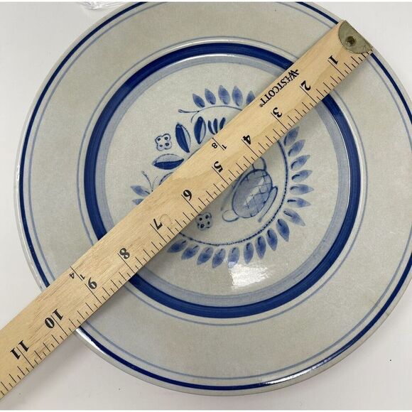 Arabia Finland Blue Rose Dinner Plate Flower 10" Hand Painted Set of 2 Vintage - Picture 2 of 7